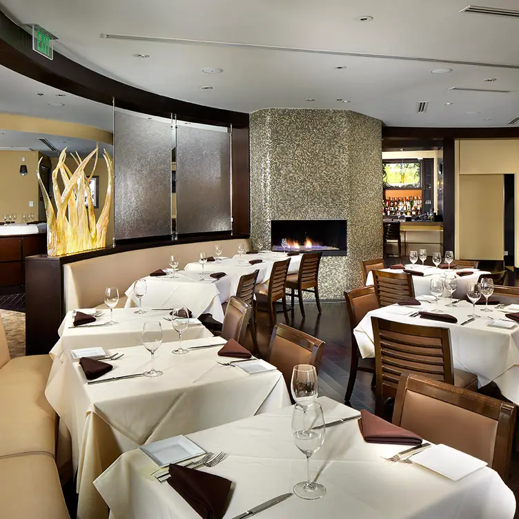 Prestons Bar Tables - Preston's Steakhouse, Scottsdale, AZ