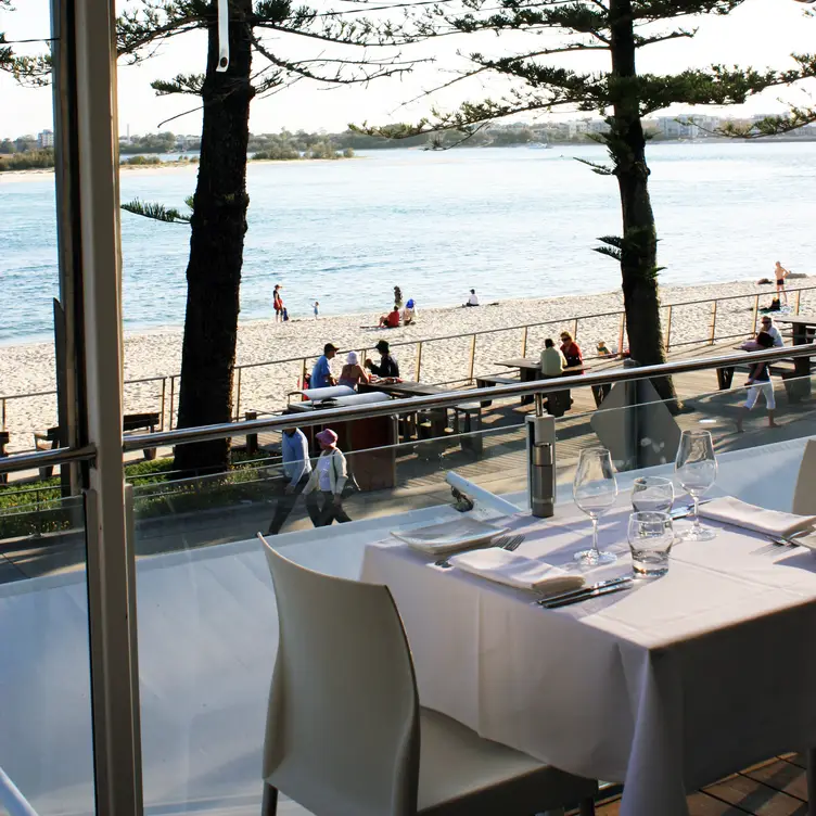 Tides Waterfront Dining, Bulcock Beach, AU-QLD