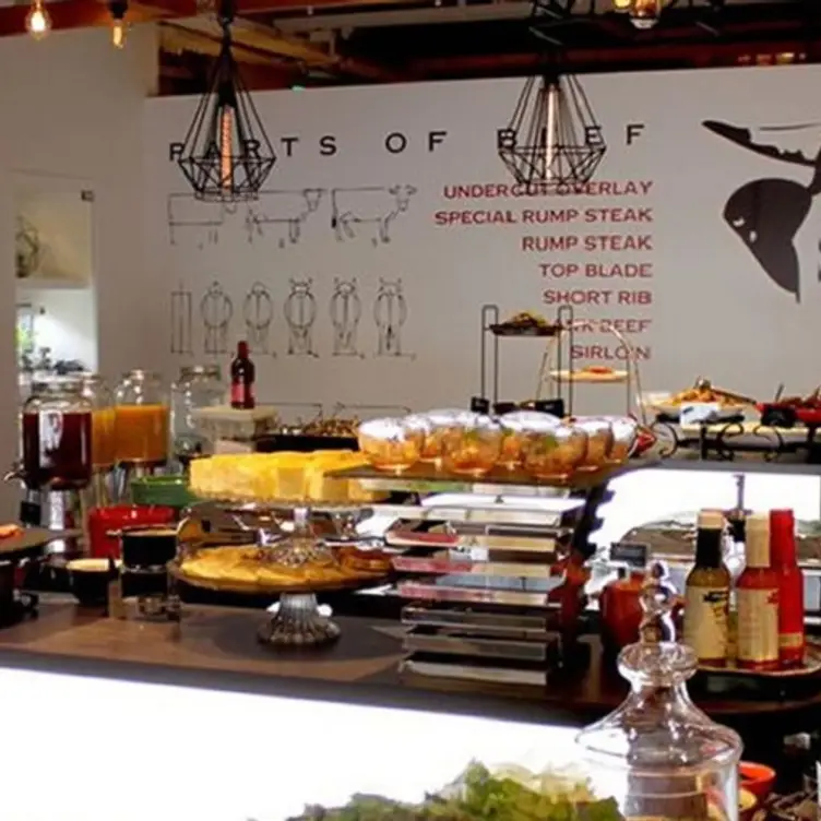 Interior - CHEESE CRAFT WORKS & GRILL 茶屋町 大阪府 大阪市