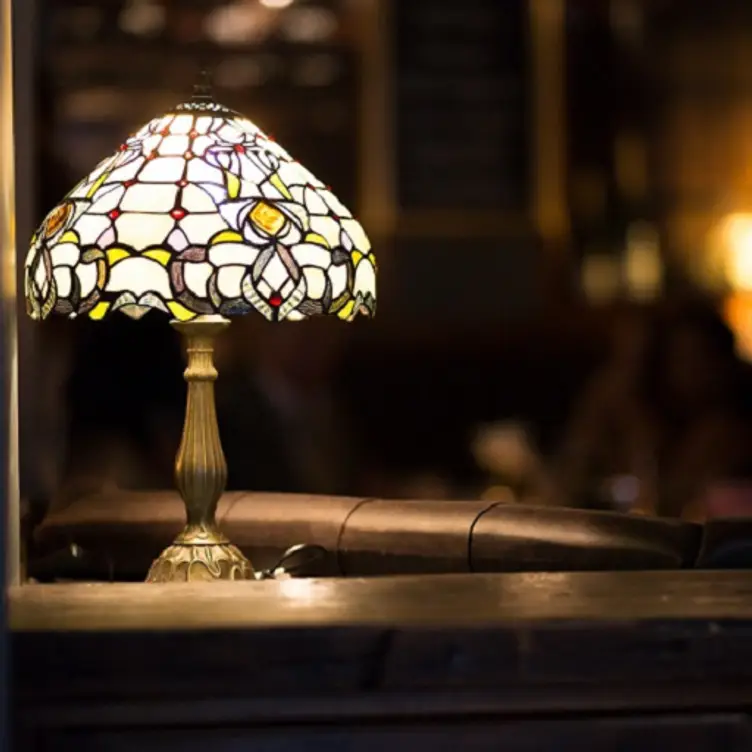 The Decanter Updated 2024, British Restaurant in Leeds, West Yorkshire