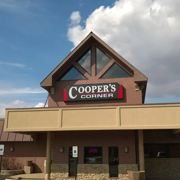 Cooper's Corner, Winfield, IL