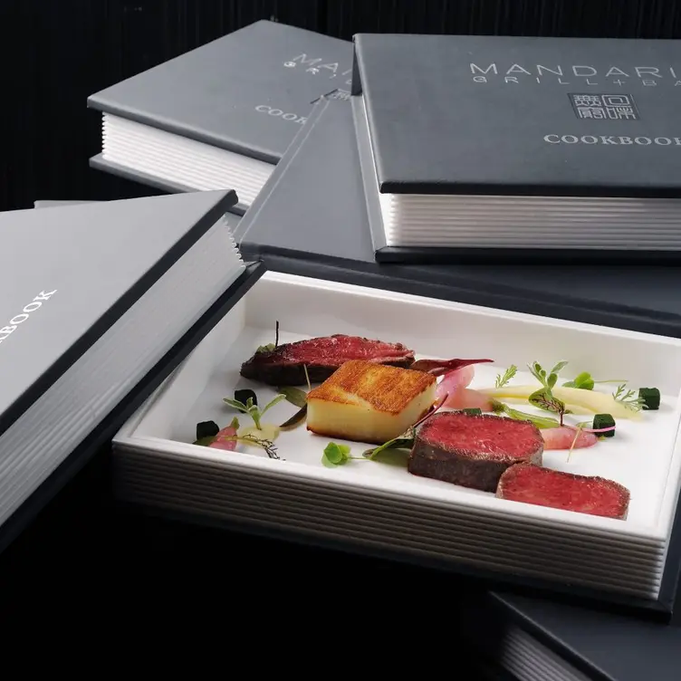 Mandarin Grill & Bar - Mandarin Oriental Hong Kong Restaurant - Hong