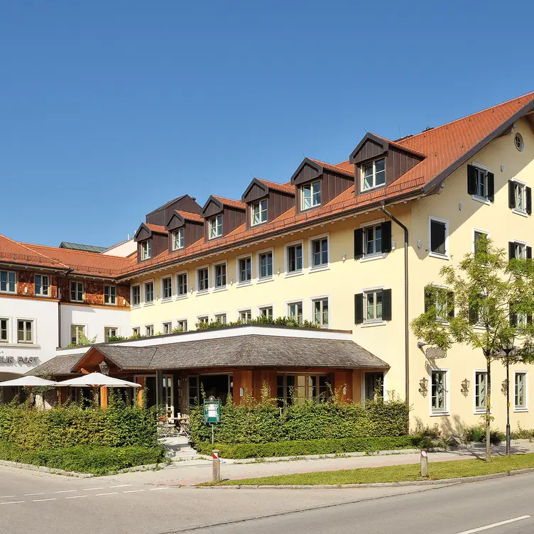 Hotel & Gasthof zur Post，BYAschheim