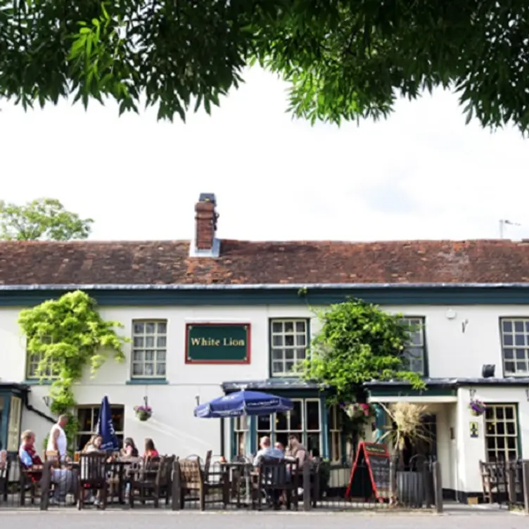 The White Lion - Yateley, Yateley, Hampshire