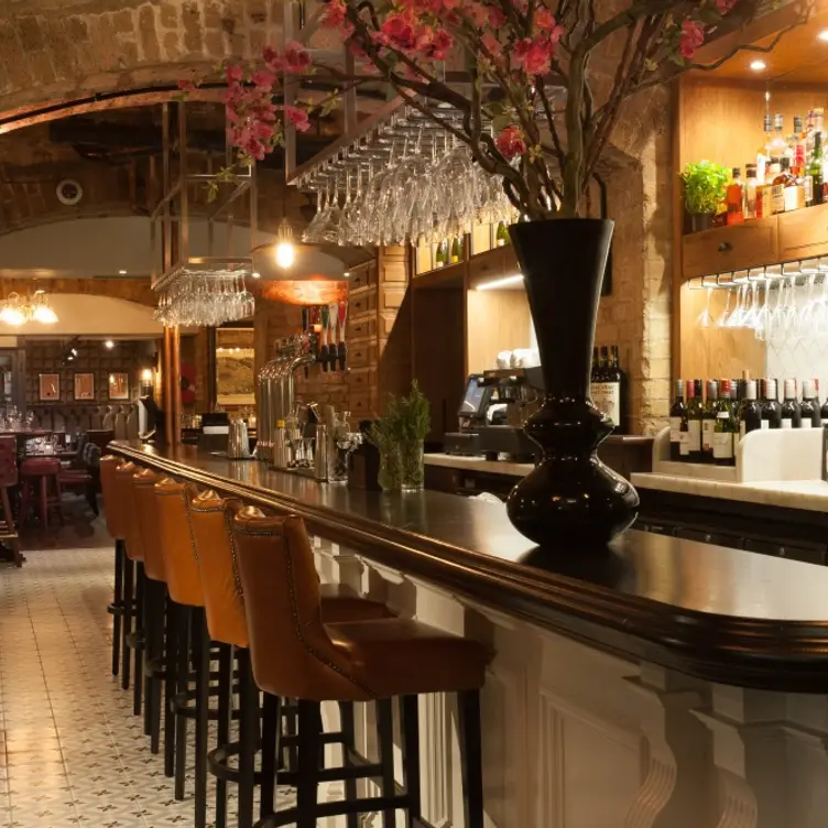 Restaurant Balls Brothers Hays Galleria London, OpenTable