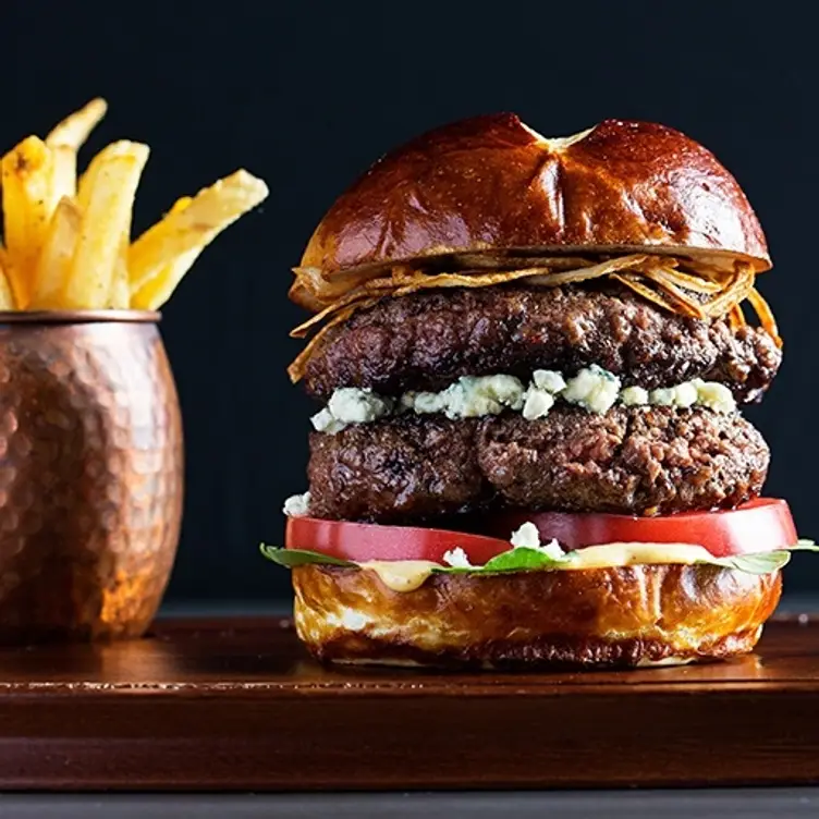 TAP Sports Bar MGM National Harbor Updated 2024, Comfort Food