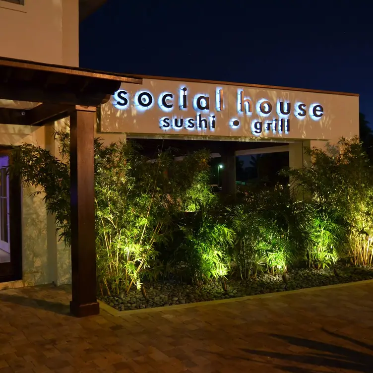 Social House - Social House Sushi & Grill New Providence Nassau