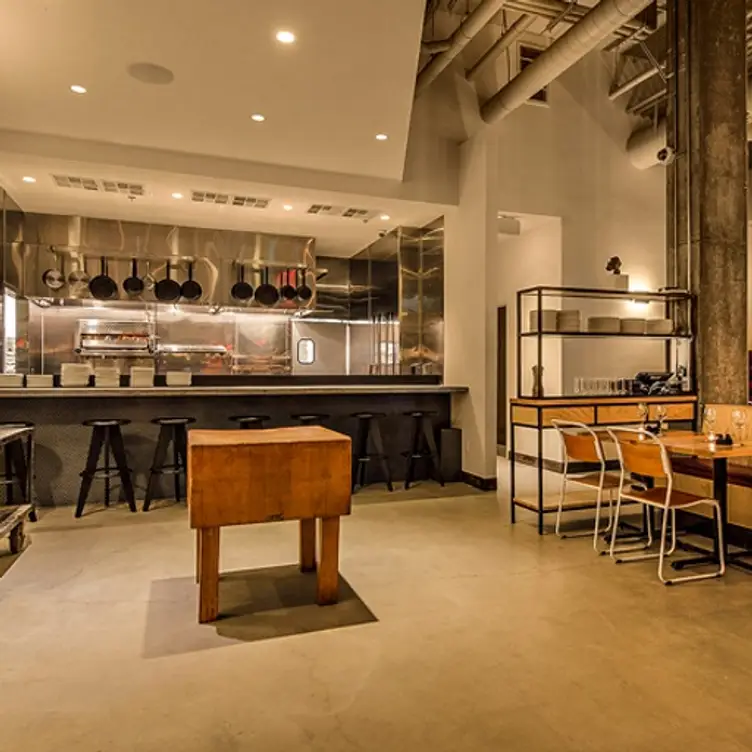 Commerson Restaurant Updated 2024, American Restaurant in Los Angeles, CA