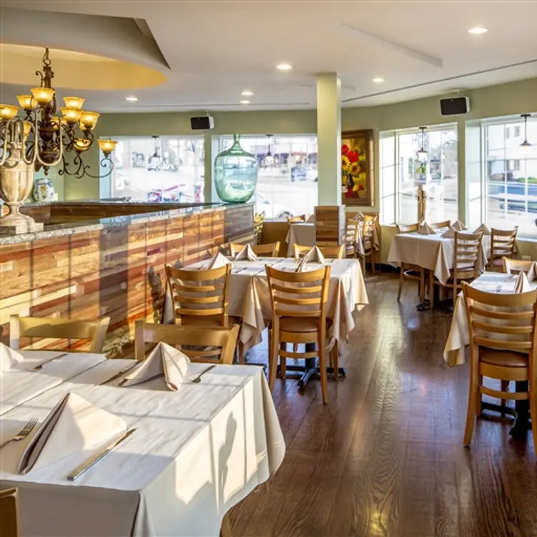 EatNic Urban Farmhouse Eatery & BYOB Mis à jour en 2024, Restaurant