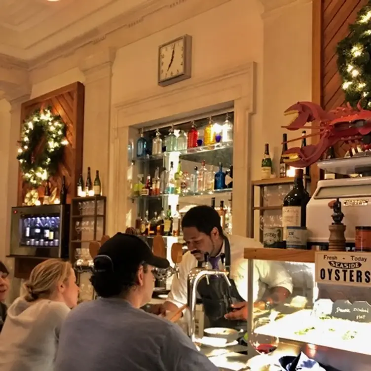 Jockey Hollow Bar and Kitchen - The Oyster Bar, Morristown, NJ