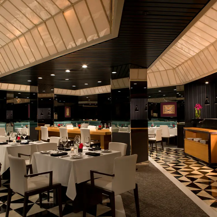 Restaurant Dining Room - Ambassador Grill, New York, NY