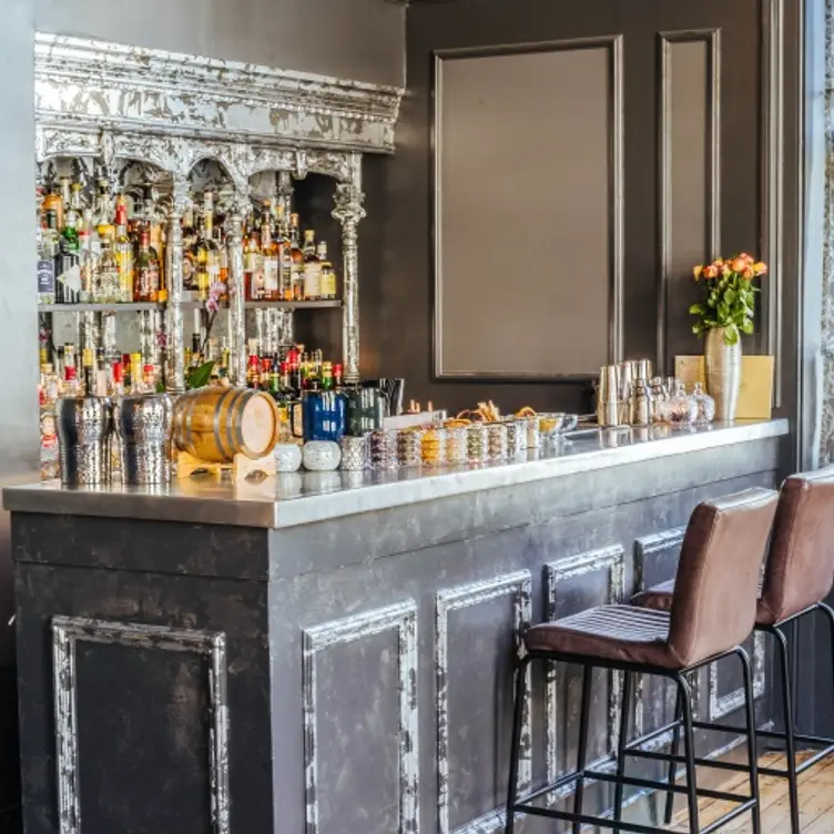 Restaurante Salotto '900 Speakeasy Cocktail Bar - London, | OpenTable