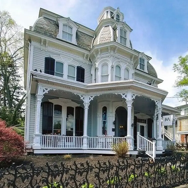 Royal T's at The Mansion, New Hope, PA
