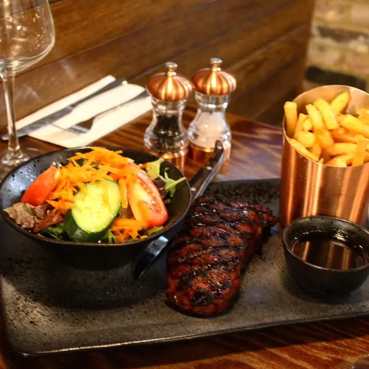 London Road Bar and Grill Restaurant East Grinstead, West Sussex