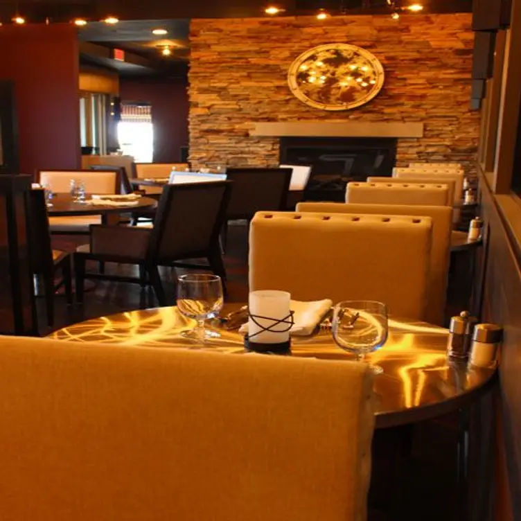 Jacksons Restaurant Rotisserie Bar Doubletree Hotel Moon