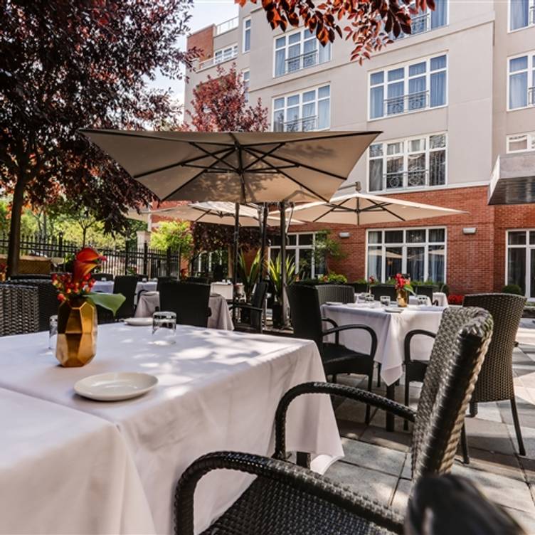 Sinclair Restaurant Montreal Qc Opentable