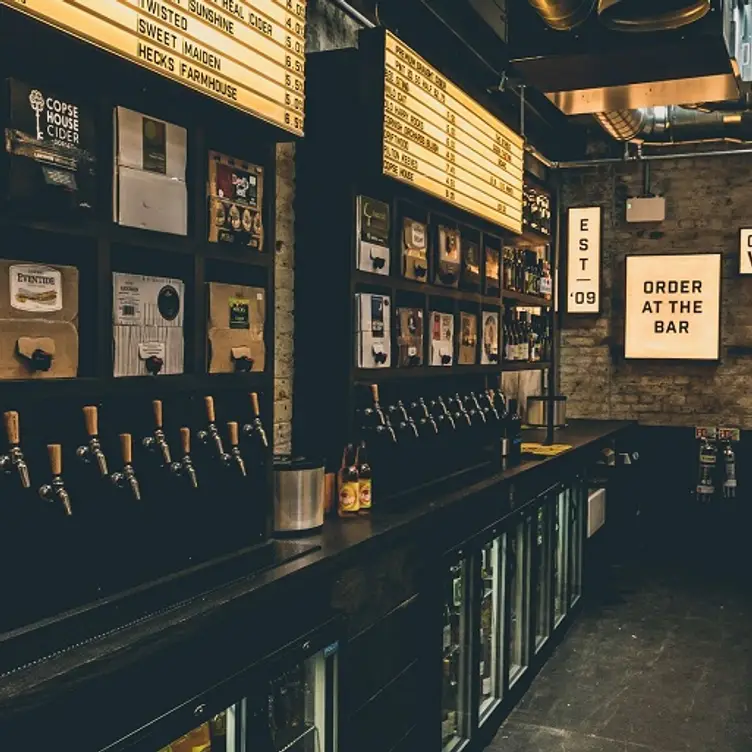 Restaurante Stable Pizza, Whitechapel London, OpenTable