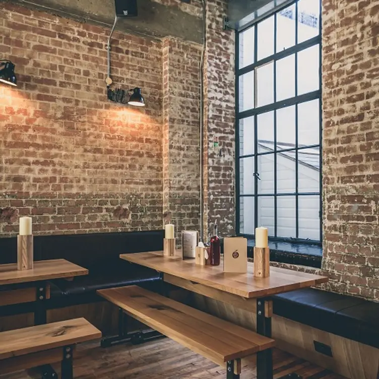 Restaurante Stable Pizza, Whitechapel London, OpenTable