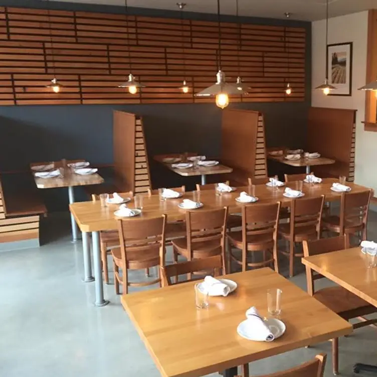 Dining Area - Pine Street Kitchen, Hood River, OR