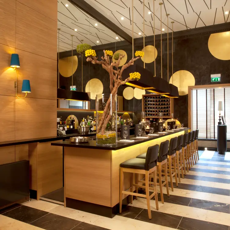 Honours-lounge To Bar Horizbitnl - The Honours by Martin Wishart, Edinburgh, 