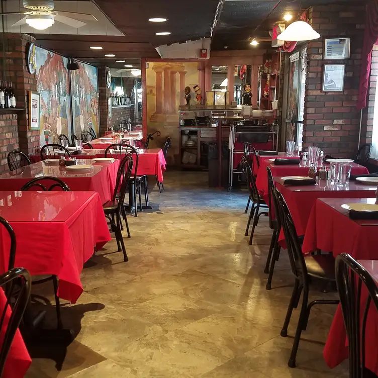 Vinny's Ristorante，MASomerville