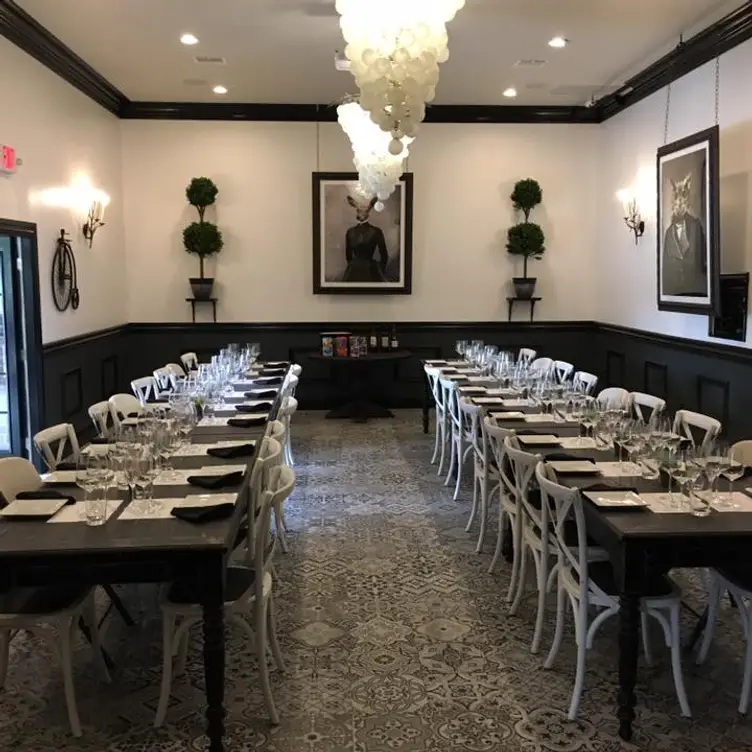 Bodega Wine Dive Updated 2024, Wine Bar in Lake Charles, LA