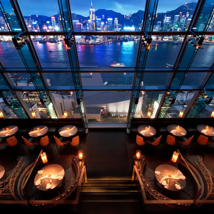 Breath-taking Views Of Hong Kong Harbour And Skyline - 30/F, One Peking, Tsim Sha Tsui, Hong Kong，Hong KongKowloon