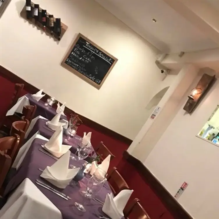 Amici - Bedford - Updated 2025, Italian Restaurant in Bedford, Bedfordshire