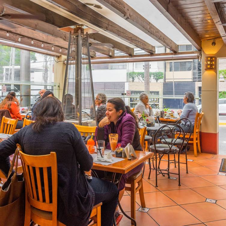 Restaurante CAFE DE LA FLOR - CHAPULTEPEC - Tijuana, , BCN | OpenTable