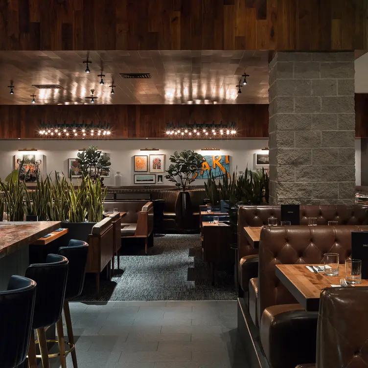 Earls Bellevue--Lounge - Earls Kitchen + Bar - Bellevue，WABellevue