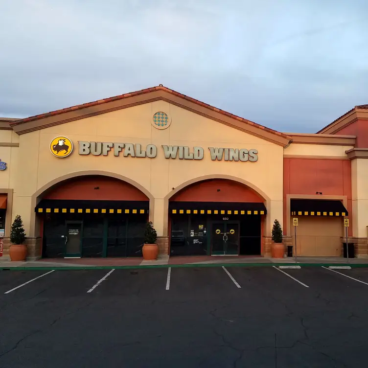 Buffalo Wild Wings - Mira Loma - Buffalo Wild Wings - Mira Loma, Mira Loma, CA