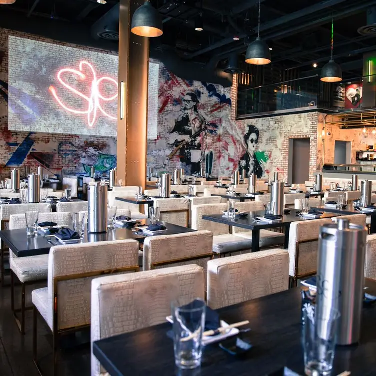 Zuma Las Vegas hosts Golden Knights' first team dinner of 2020 season