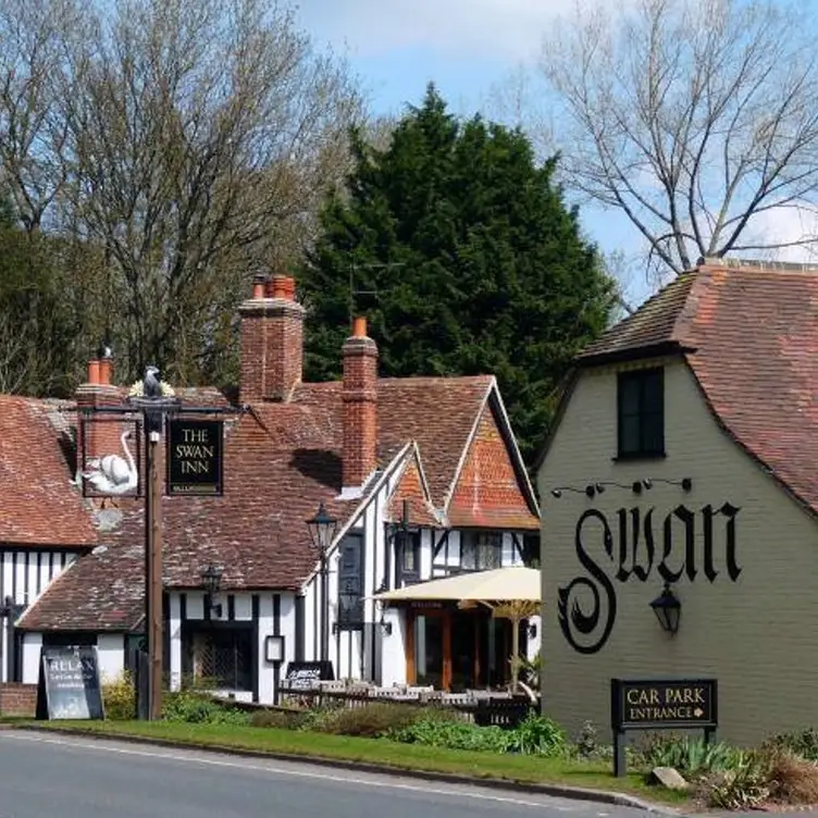 Swan Inn, Newbury, Hampshire