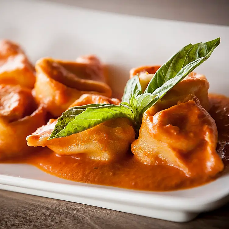 Ravioli Di Ricotta E Spinaci - Assaggio, Monterrey, NLE