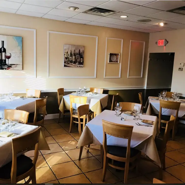 La Cucina - La Cucina Piccola, Roseland, NJ