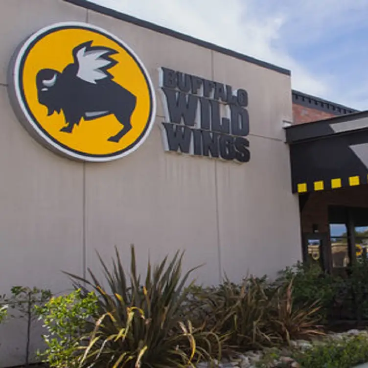 Carson - Buffalo Wild Wings - Carson, Carson, CA