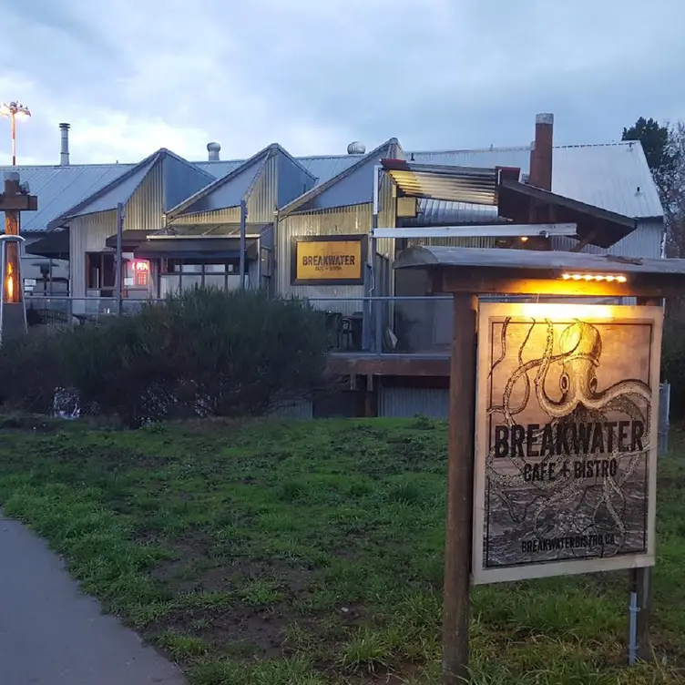 The Breakwater Cafe + Bistro, Victoria, BC