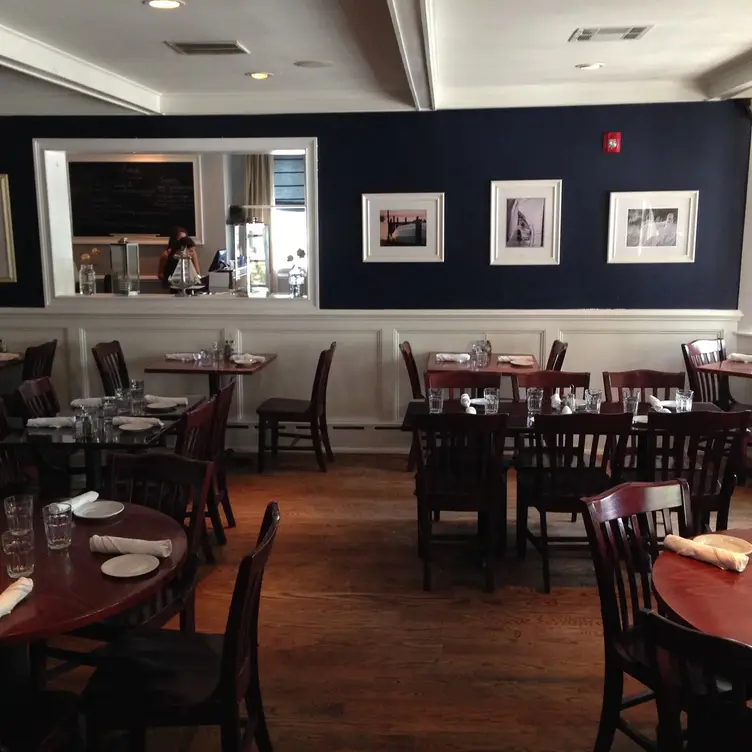 Porters on the Lane Restaurant - Bellport, NY | OpenTable