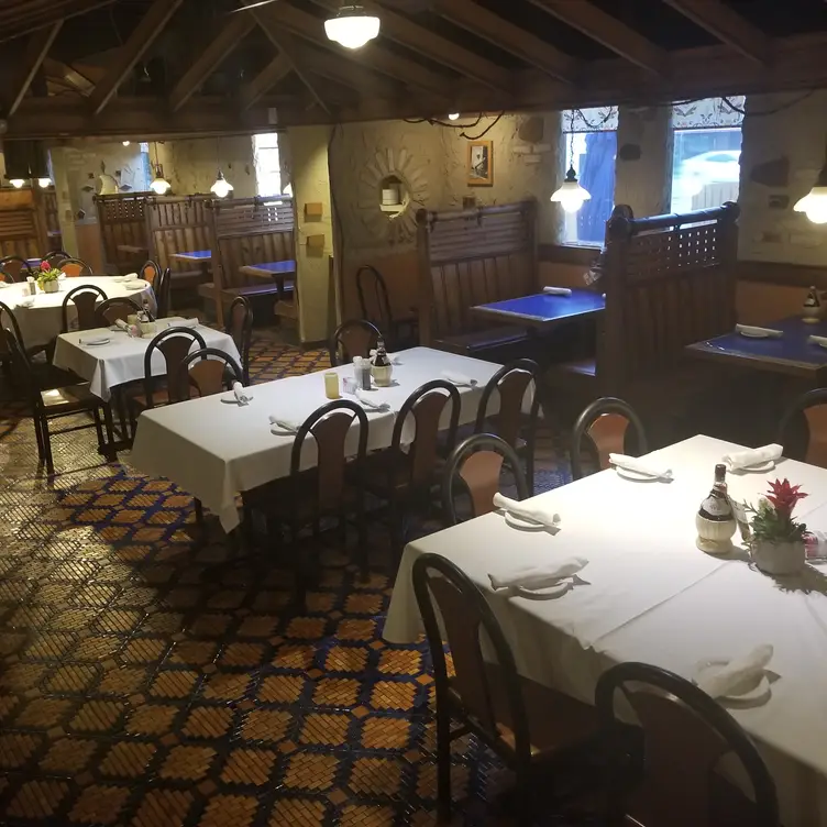 Pietro's Italian Restaurant & Party House, Grand Rapids, MI