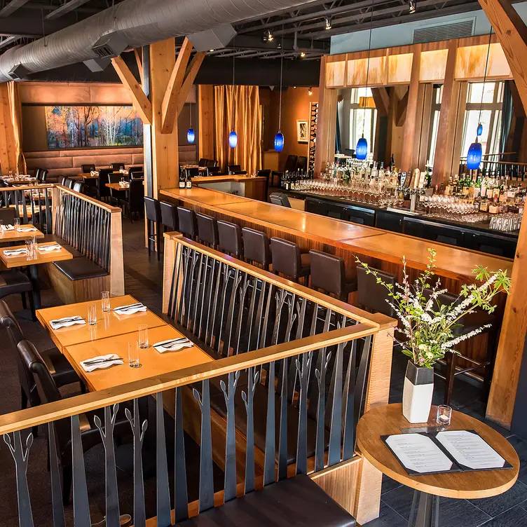 Celilo Restaurant & Bar，ORHood River