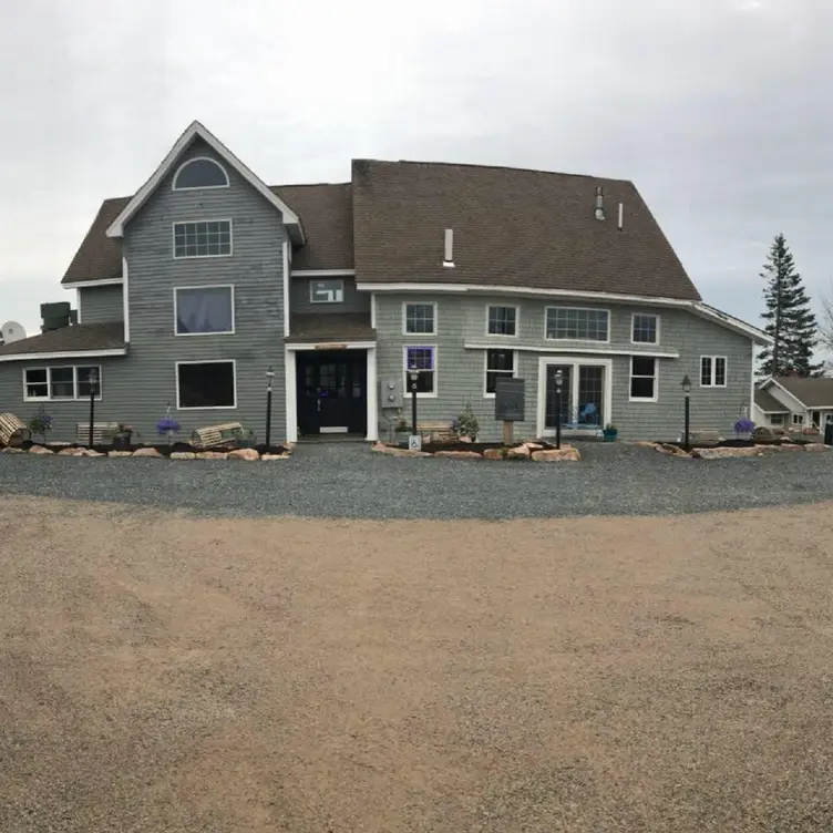 Bunker's Seafood and Spirits，MEBirch Harbor