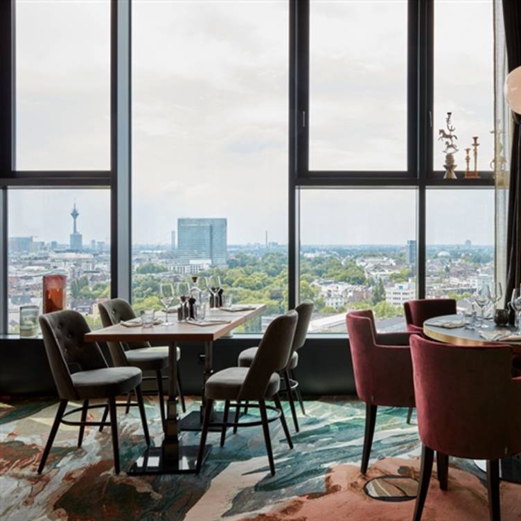 The Paris Club Restaurant Dusseldorf Nw Opentable