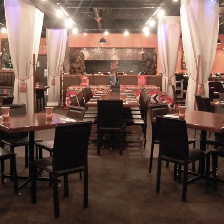 HAWELI Indian Kitchen & Bar Downtown Updated 2024, Indian Restaurant