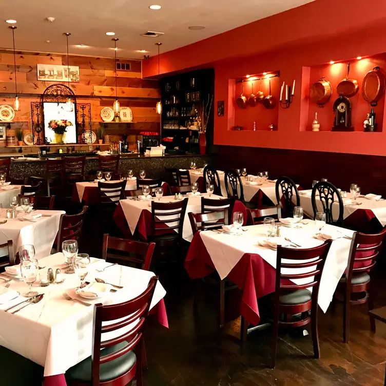 L'Angolo Trattoria, Cliffside Park, NJ