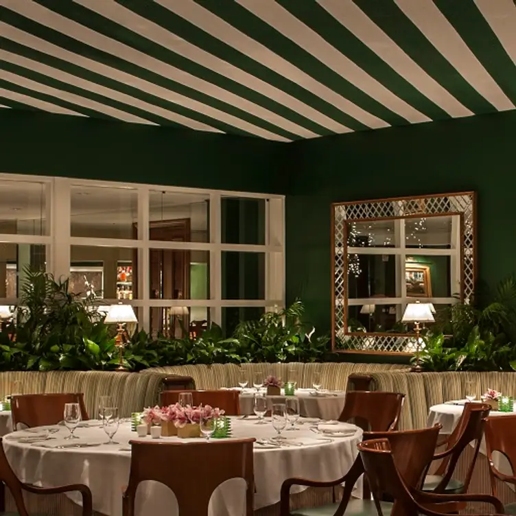 Is New York's Exclusive Polo Bar Restaurant Coming to Beverly Hills?