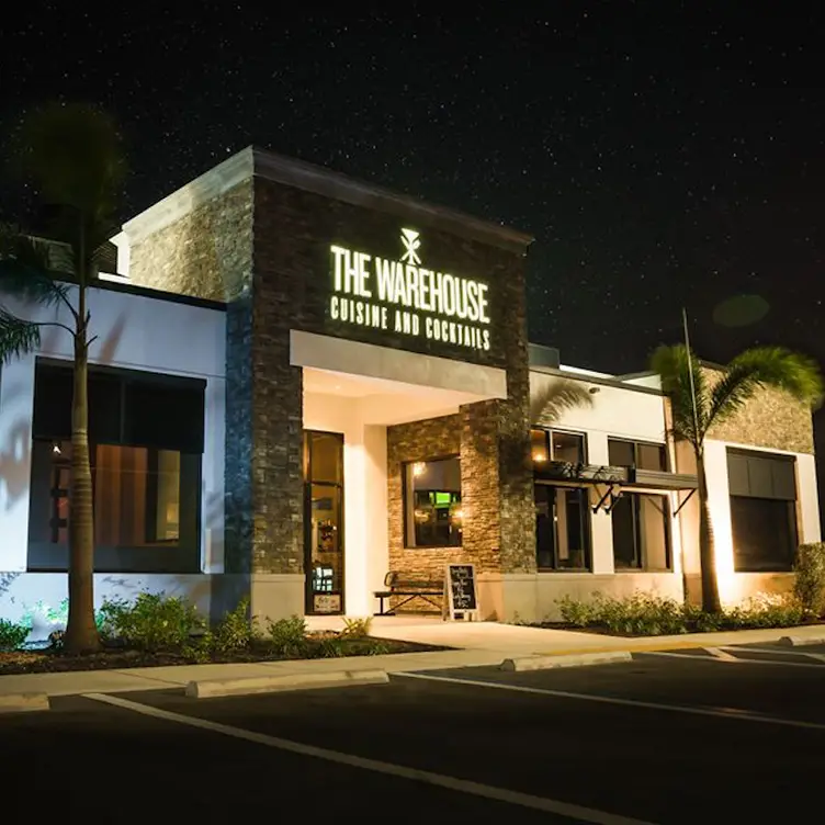 The Warehouse Cuisine and Cocktails，FLNaples