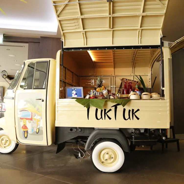 Tuk Tuk, London, 