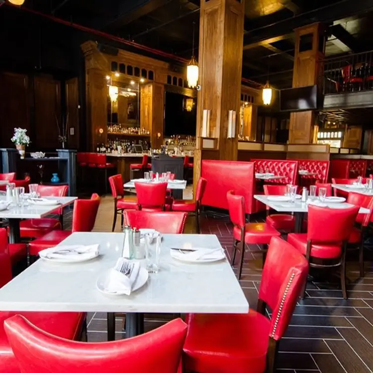 Pennsylvania 6 NYC Updated 2024, American Restaurant in New York, NY