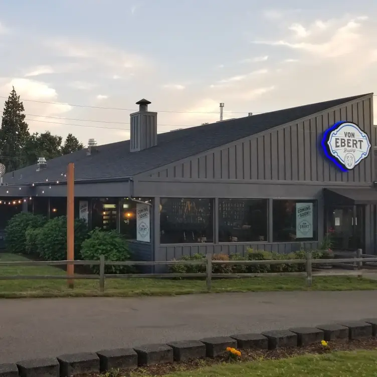 Von Ebert Brewing - East, Portland, OR