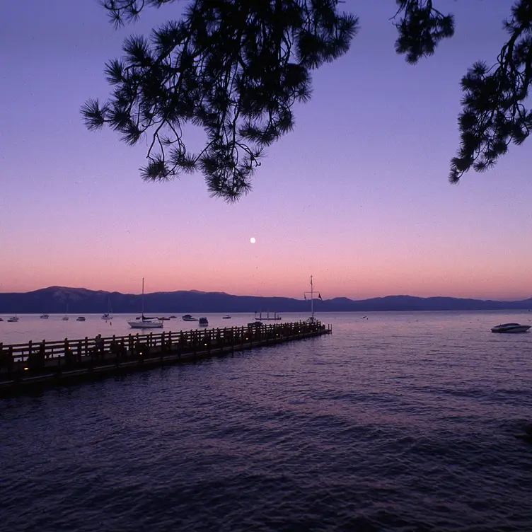 Gar Woods Grill and Pier Restaurant，CACarnelian Bay